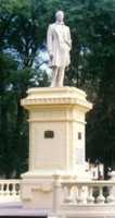 Monumento a Zuviría realizado por Lola Mora